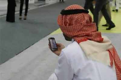 arab-man-phone-thumb